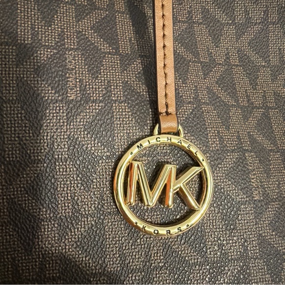 NWT Michael Kors Jet Set Medium Carryall Saffismo Brown Signature Tote Bag NWT - Picture 15 of 16